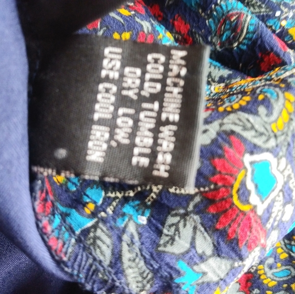 Cassees M Rich Floral A-Line Ornate Beaded Skirt in Navy Red - Picture 4 of 9